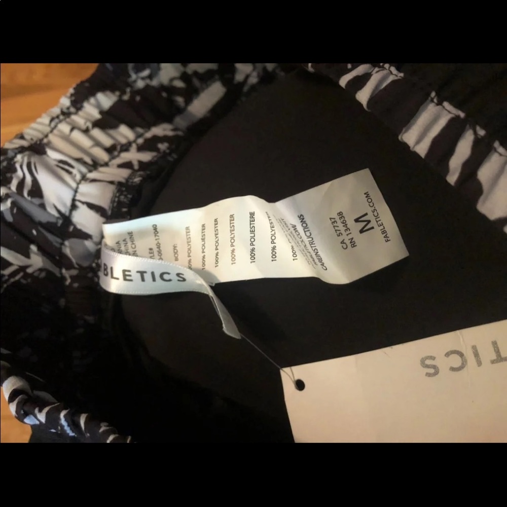 Fabletics Pants Medium Nwt - image 2